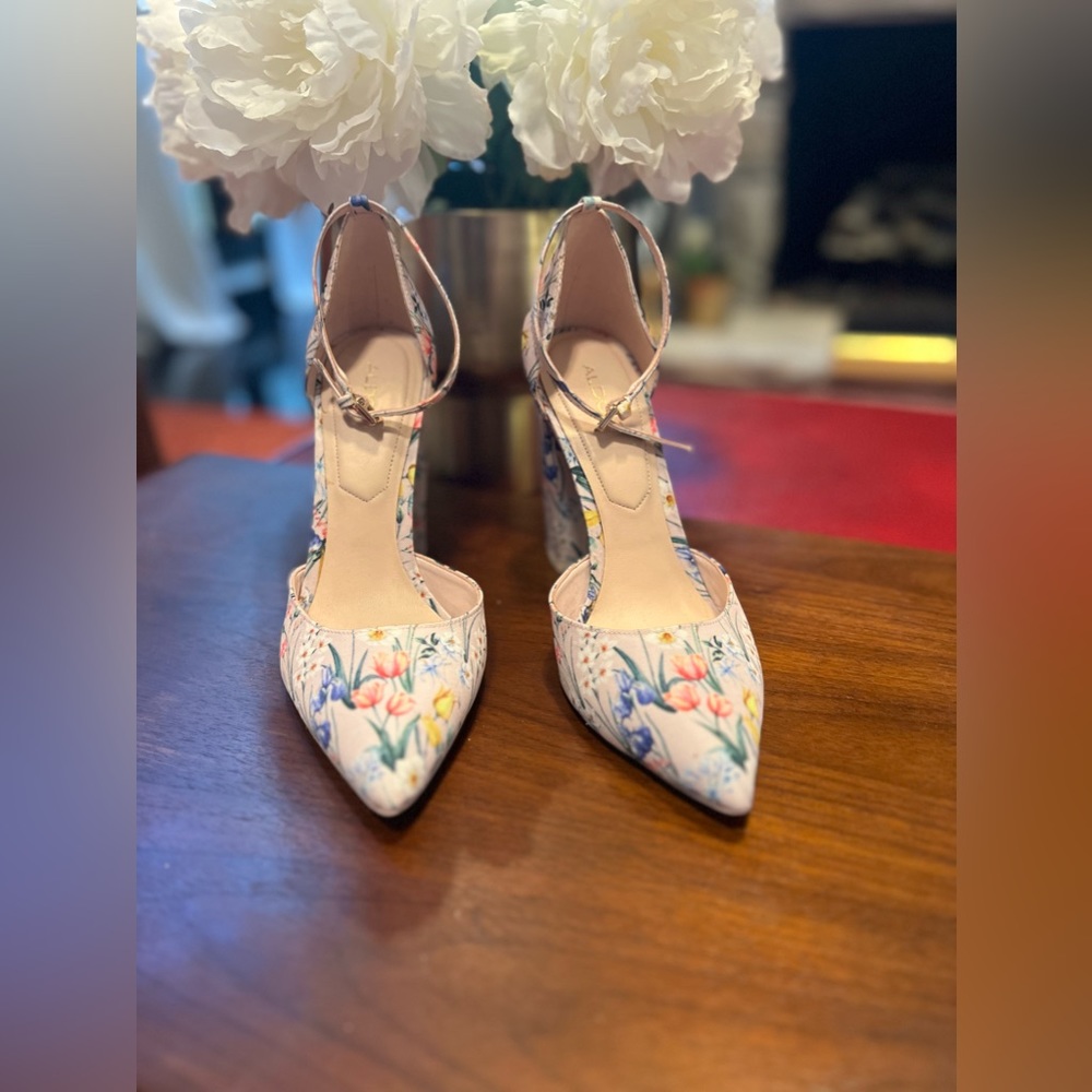 Aldo multi flower strap heel